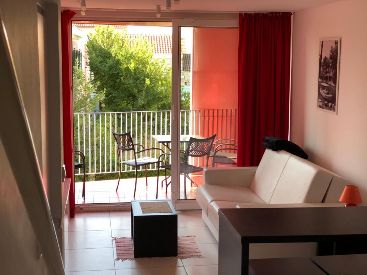 Number 5 Apartment Pakostane Ngoại thất bức ảnh